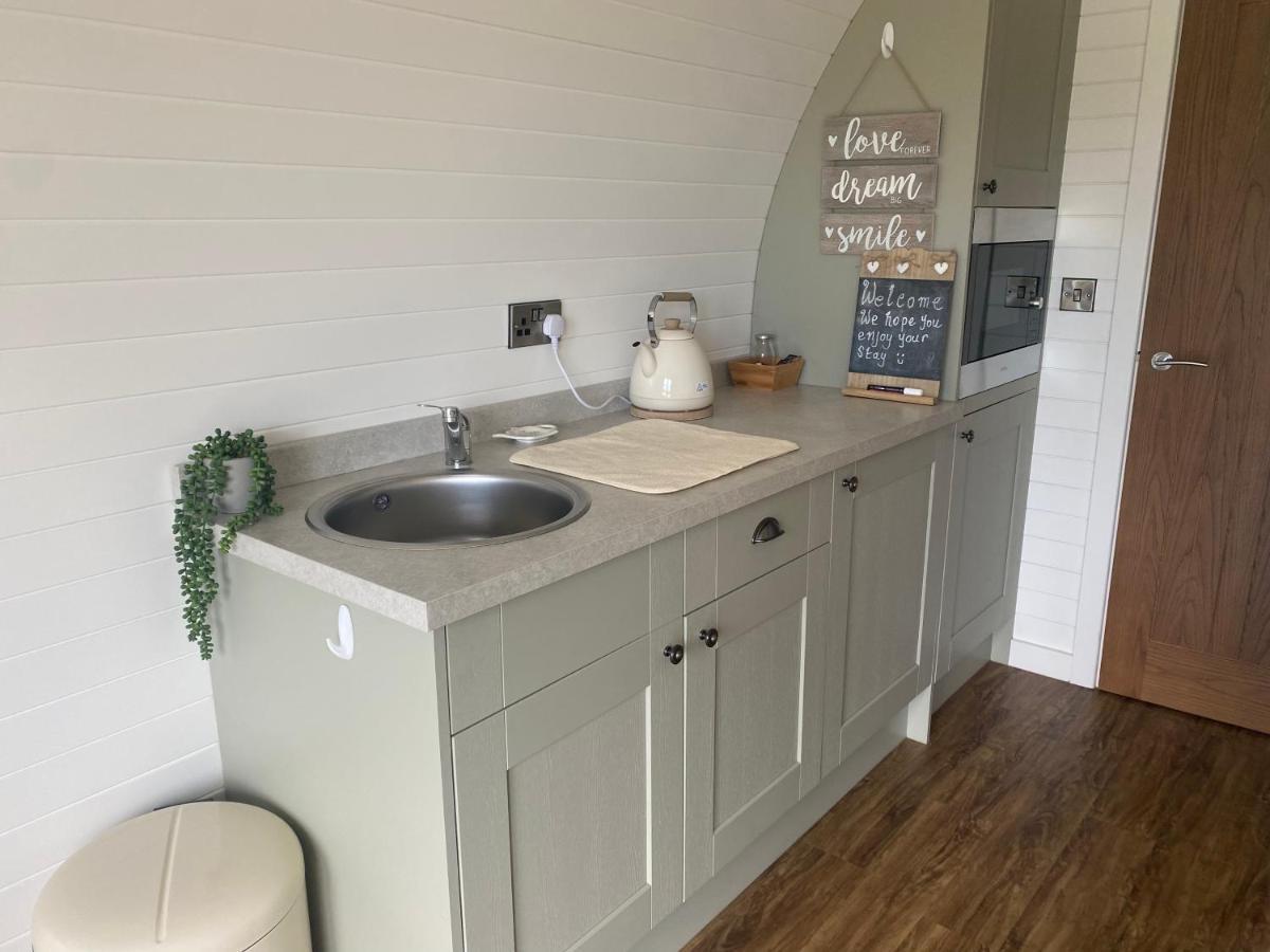 Beech Pod Cabin In Beautiful Surroundings Wrexham Eksteriør billede