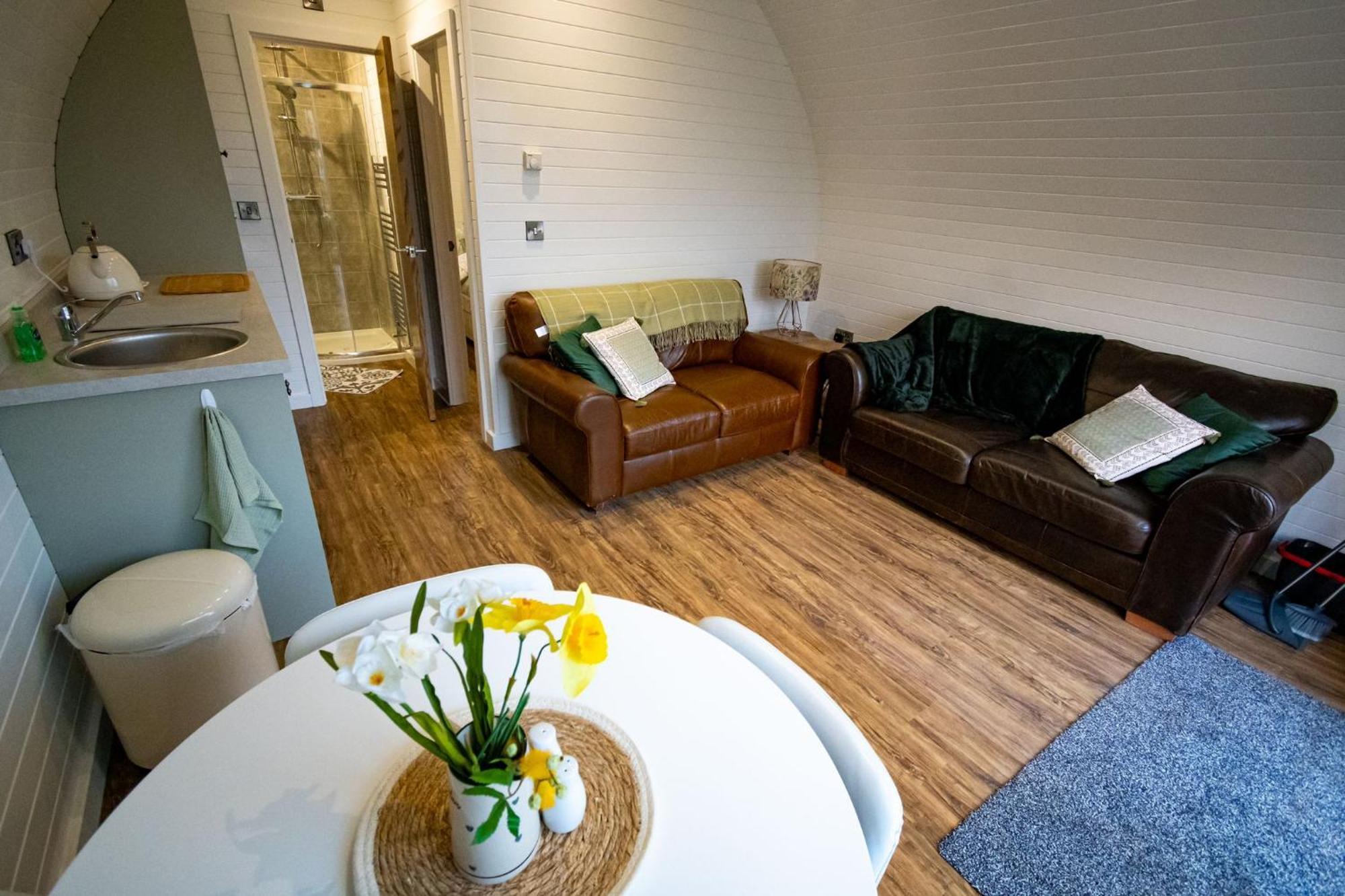 Beech Pod Cabin In Beautiful Surroundings Wrexham Eksteriør billede